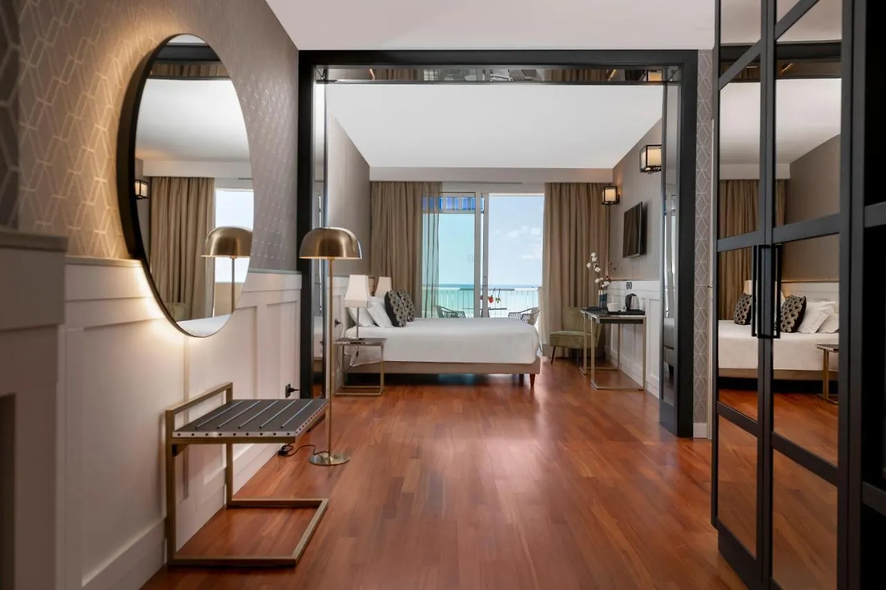Savoia Hotel Rímini